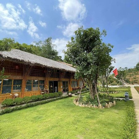 Om Tara Retreat Yen Bai Exterior foto