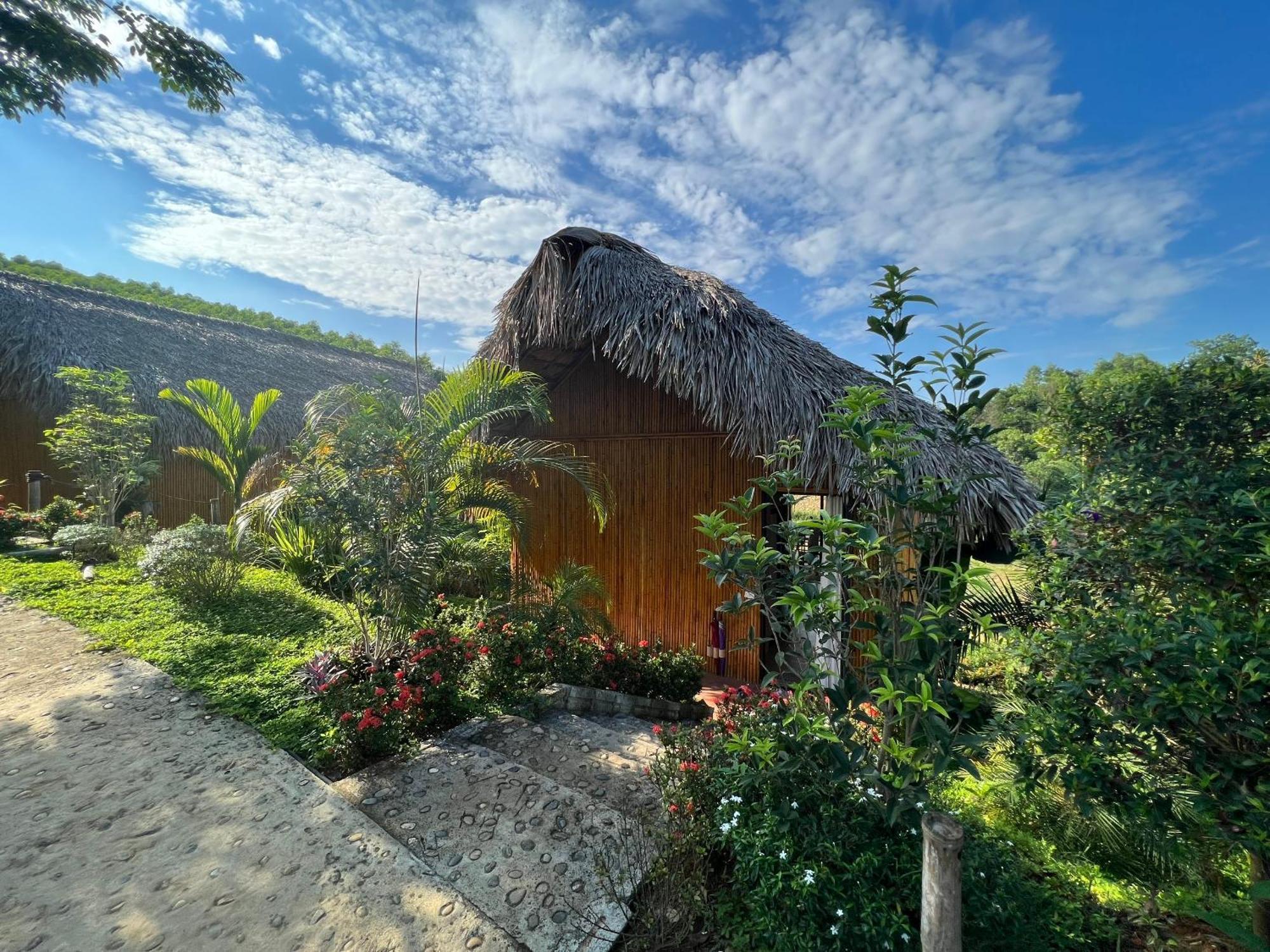 Om Tara Retreat Yen Bai Exterior foto
